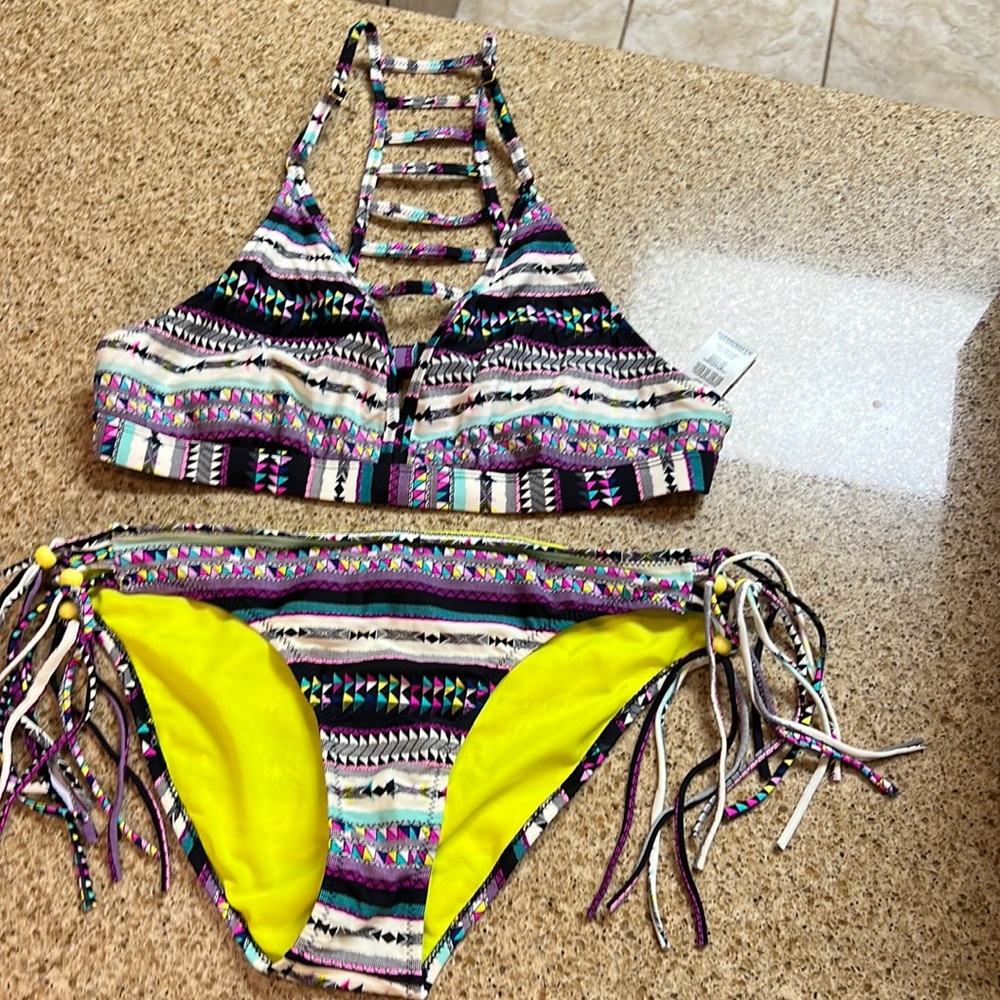 Jessica Simpson 2Pc Swimsuit Top Size L Bottom Size XL